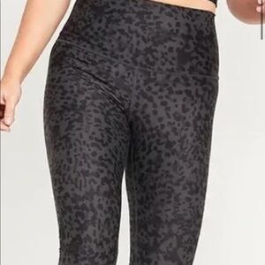Old Navy Active Cheeath Leggings